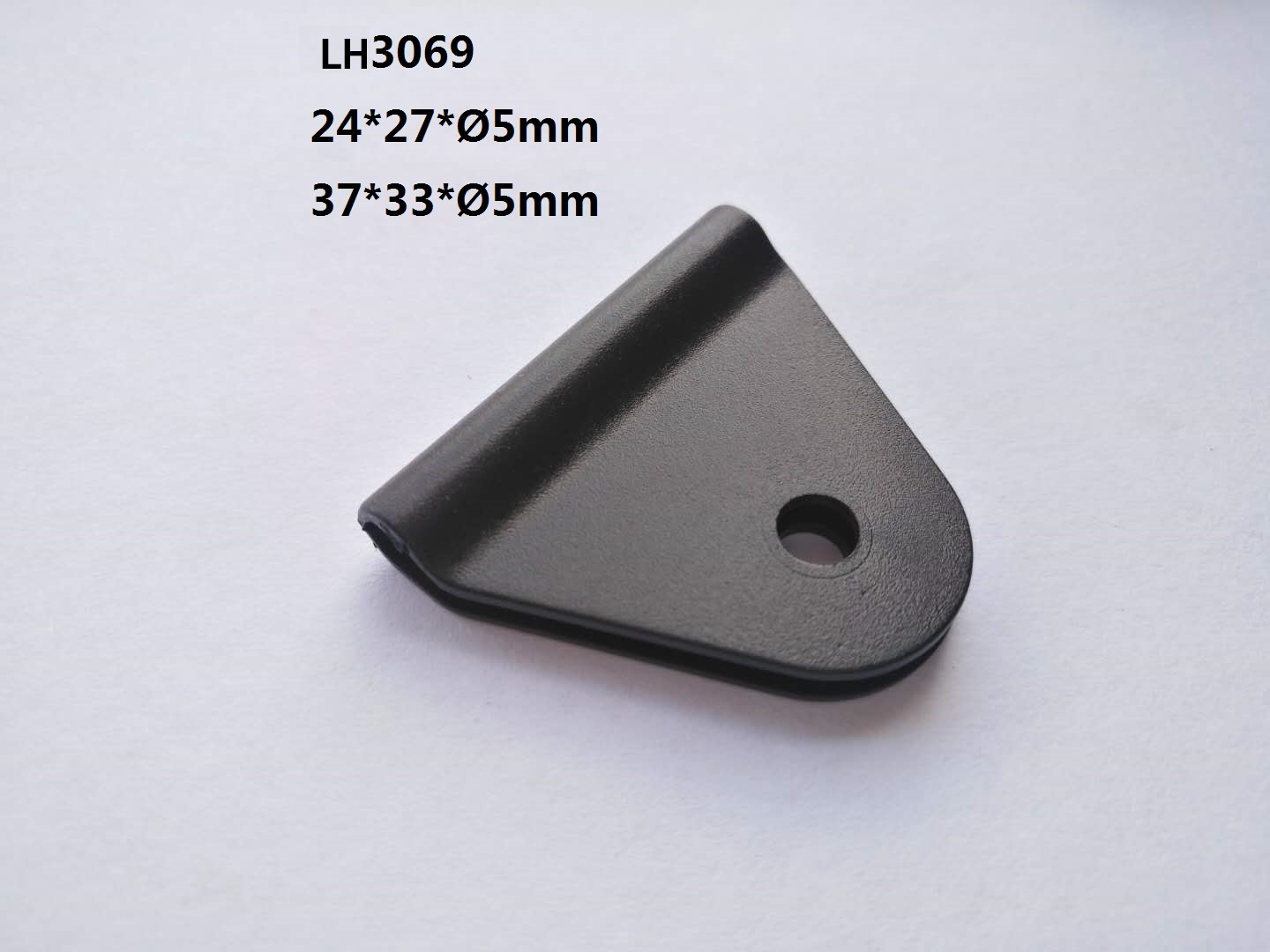 LH3069 2.4cm   3.7cm