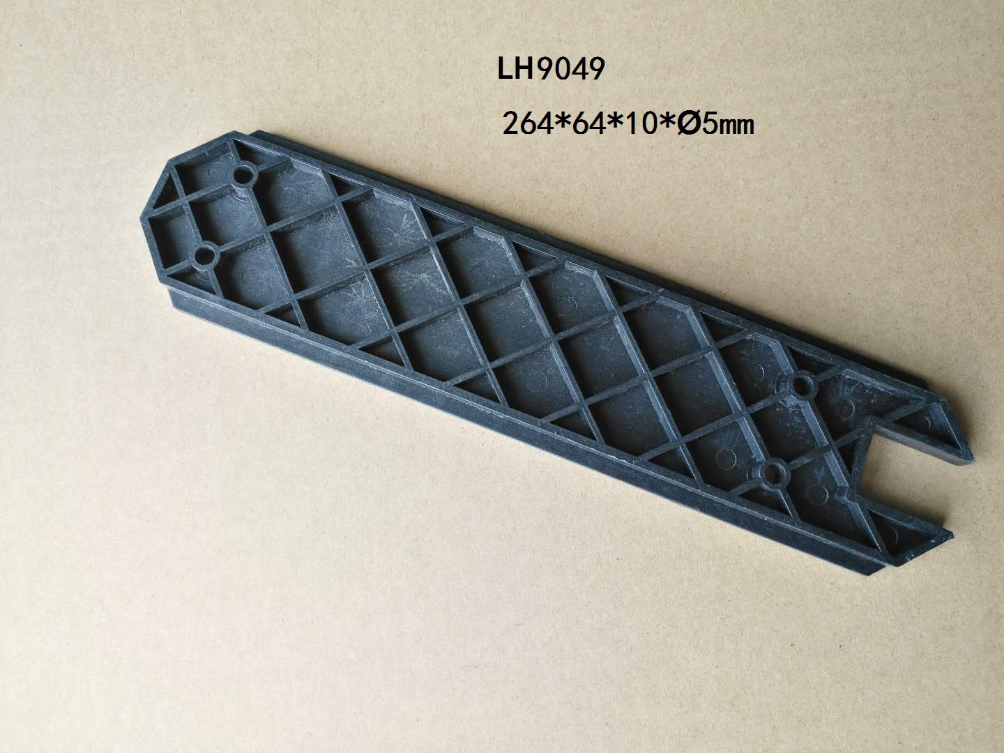 LH9049