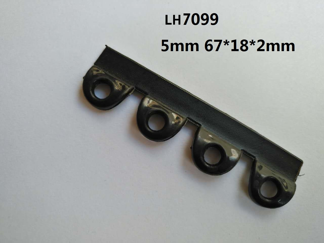 LH7099